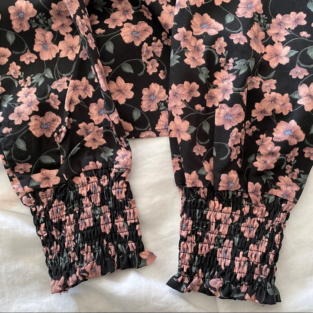 Smocked neck floral long sleeve top - Picture 15 of 15